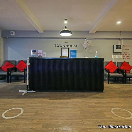 Oyo Townhouse 600 Gangothri Hotel Secundurabad Buitenkant foto