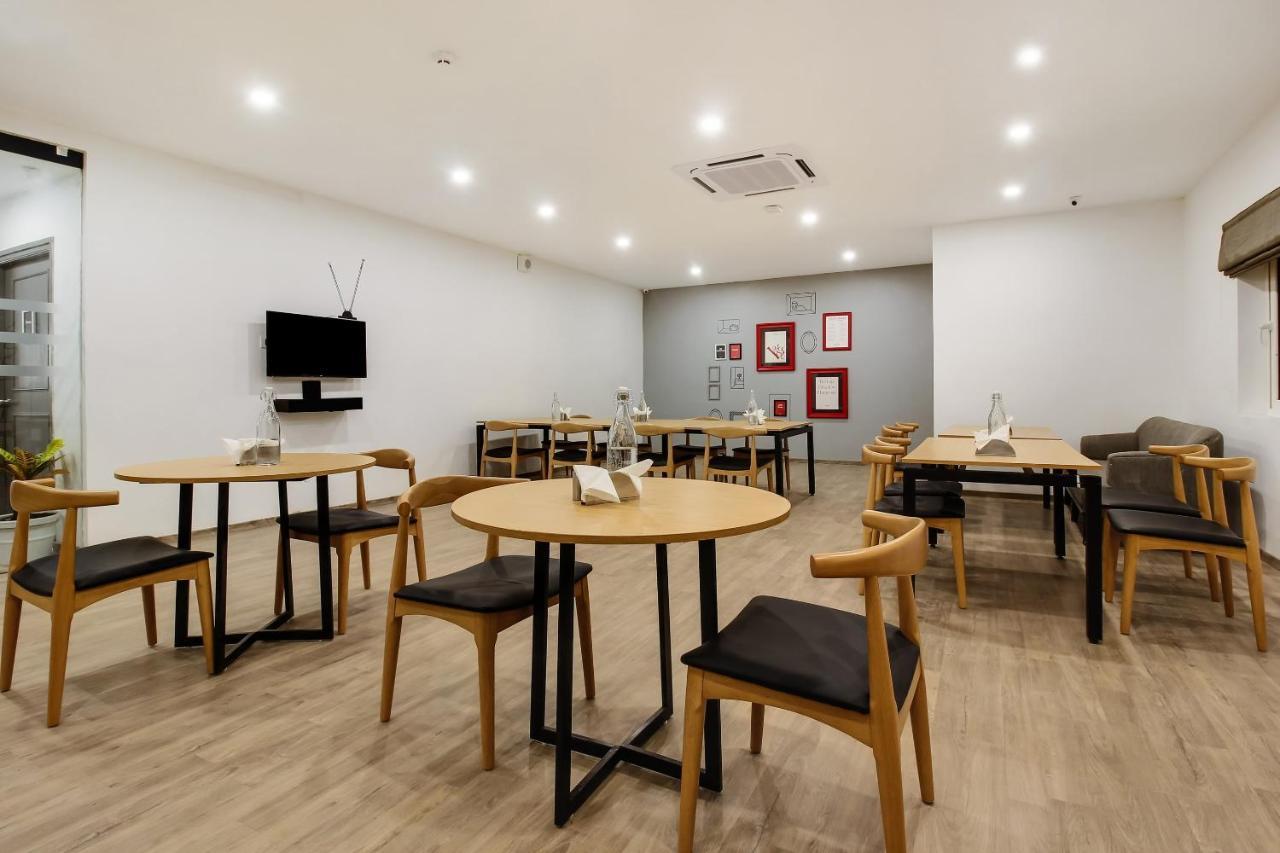 Oyo Townhouse 600 Gangothri Hotel Secundurabad Buitenkant foto