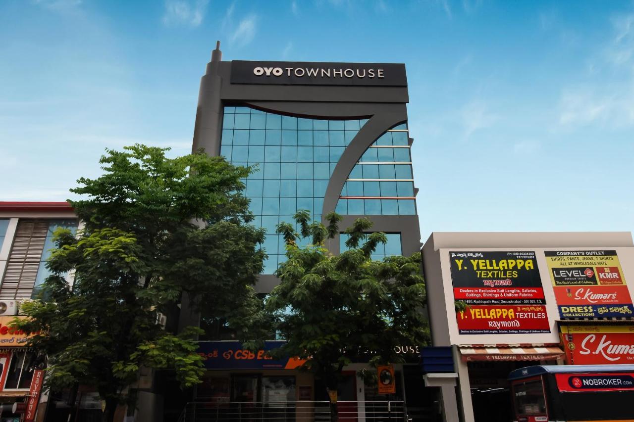 Oyo Townhouse 600 Gangothri Hotel Secundurabad Buitenkant foto